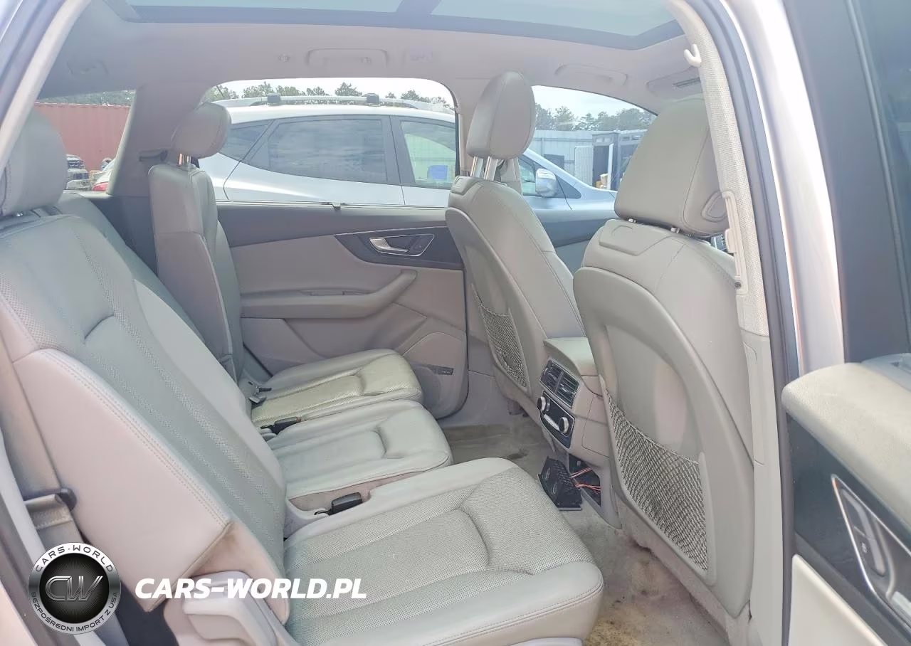 2017 Audi Q7 Premium Plus VIN:WA1LAAF7XHD005838 - 11