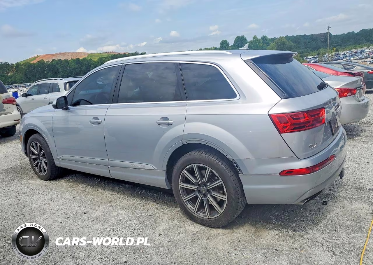 2017 Audi Q7 Premium Plus VIN:WA1LAAF7XHD005838 - 2