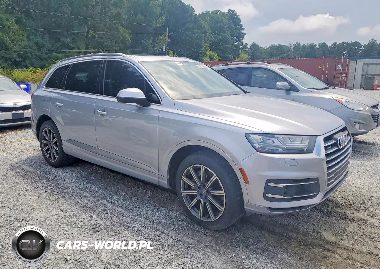 2017 Audi Q7 Premium Plus VIN:WA1LAAF7XHD005838 - 4