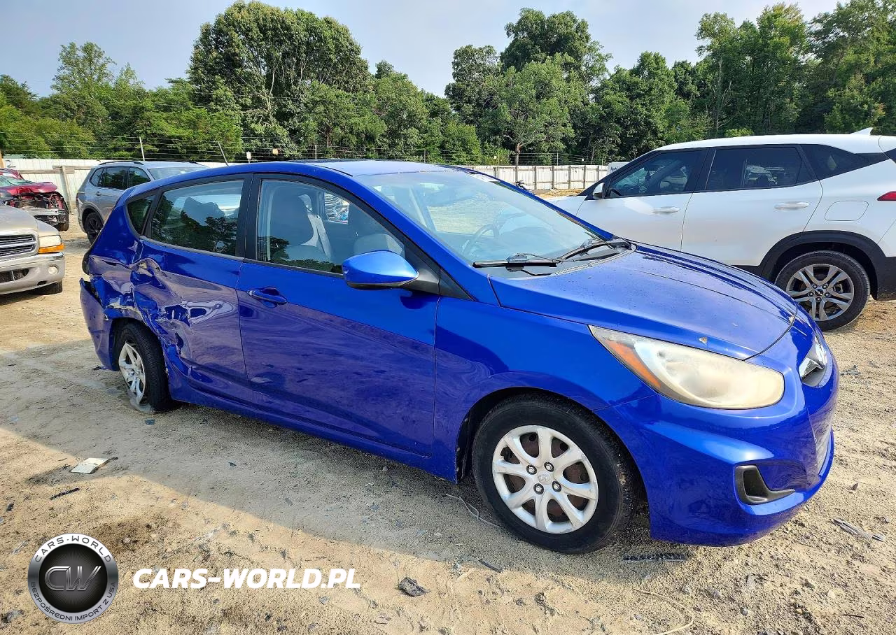 2012 Hyundai Accent Gs VIN:KMHCT5AE8CU016967 - 4