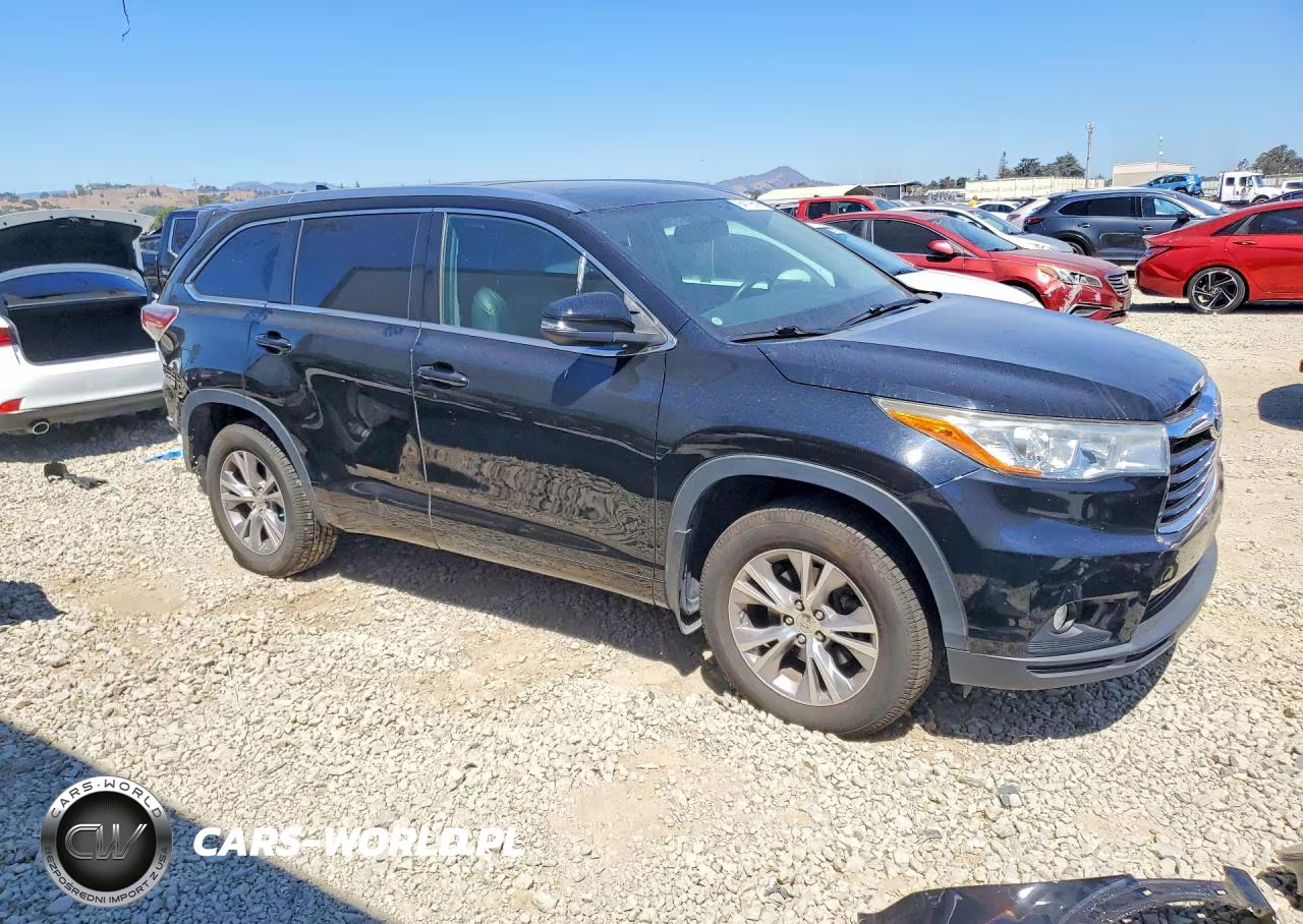 2015 Toyota Highlander Xle VIN:5TDJKRFH9FS211753 - 4