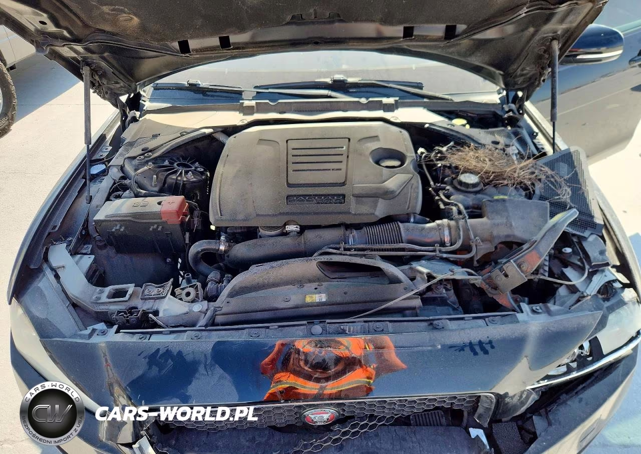 2018 Jaguar Xe Premium VIN:SAJAD4FX1JCP25242 - 11