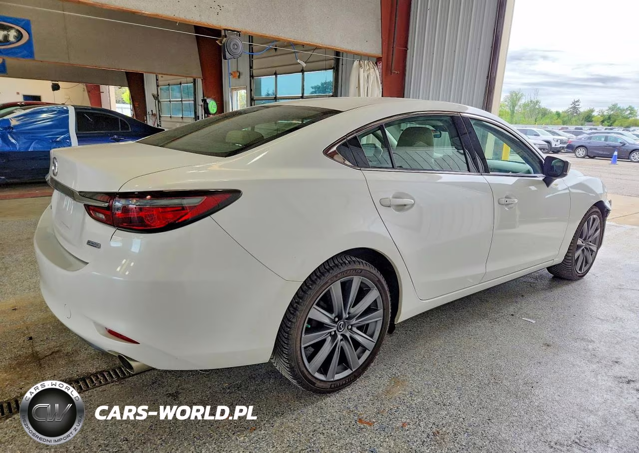2018 Mazda 6 Touring VIN:JM1GL1VM9J1325829 - 3