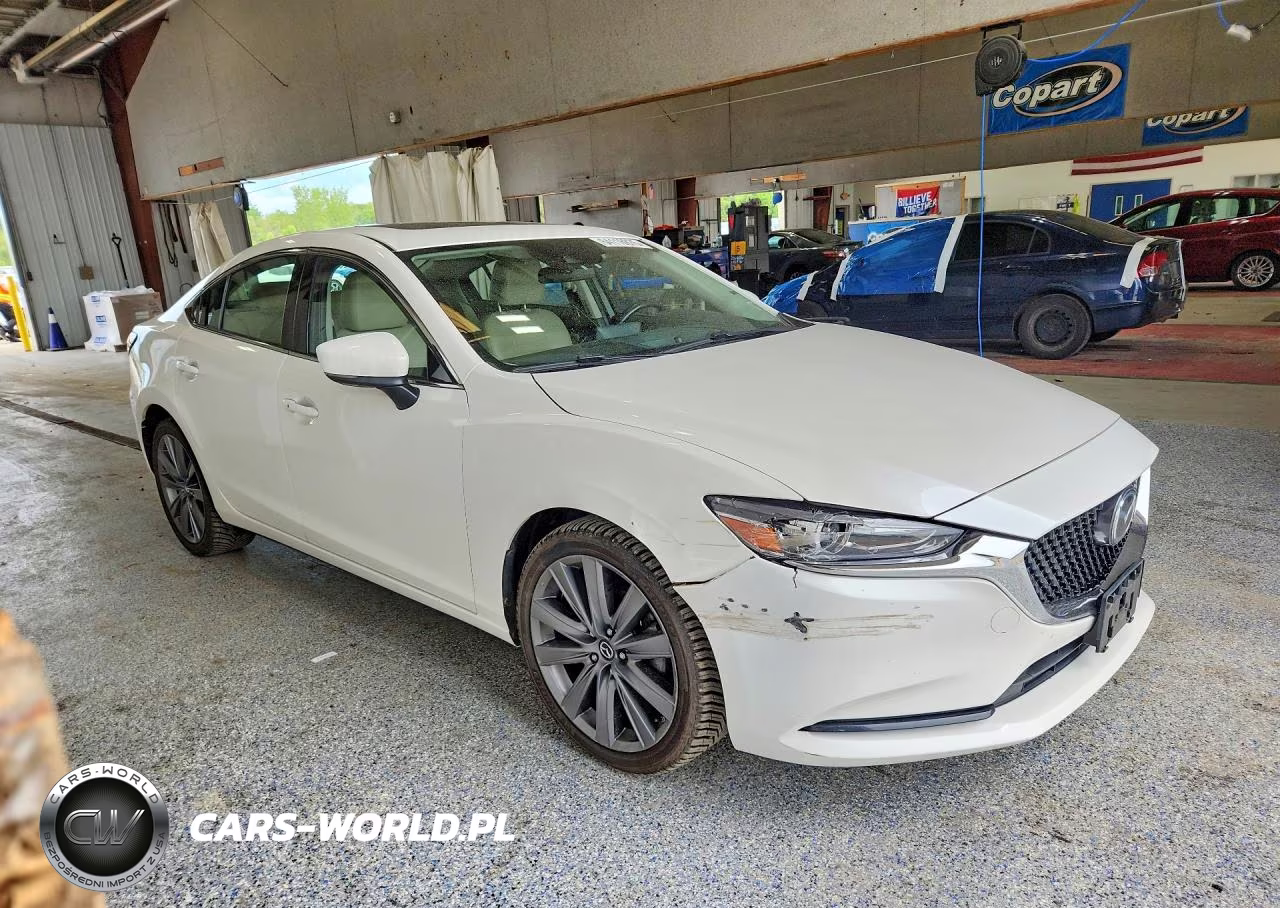 2018 Mazda 6 Touring VIN:JM1GL1VM9J1325829 - 4