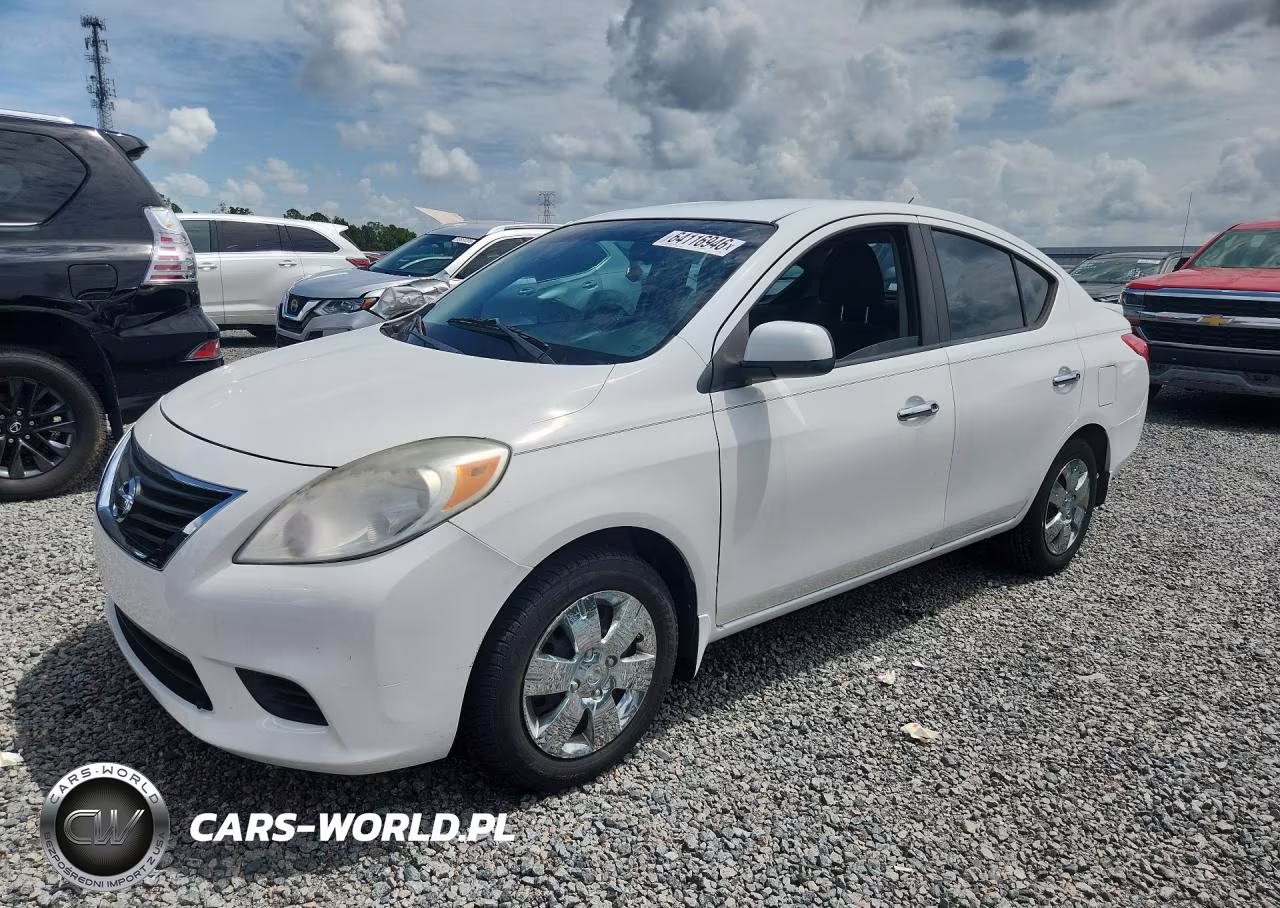 2013 Nissan Versa 1.6 S