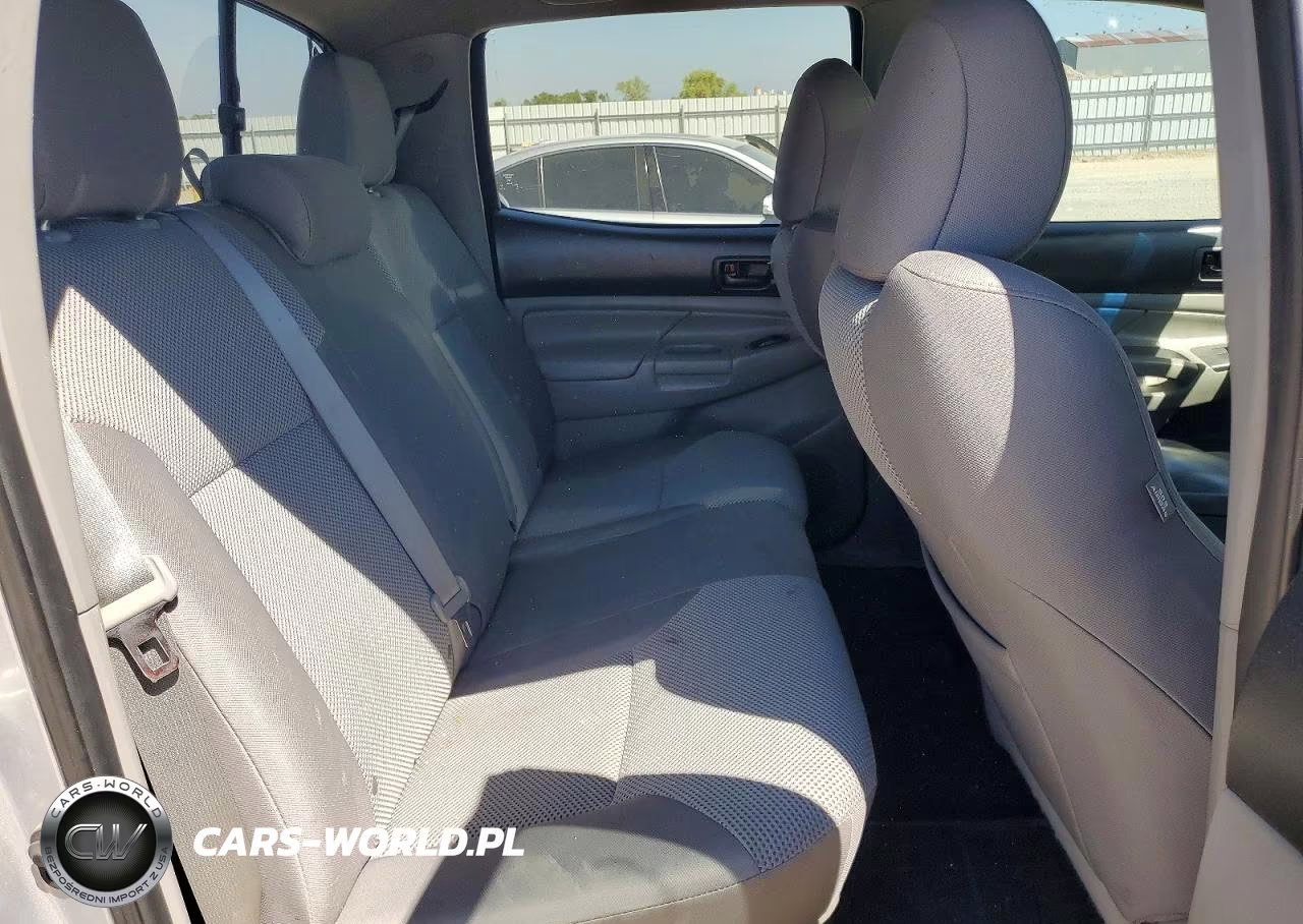 2015 Toyota Tacoma V6 VIN:3TMLU4EN4FM180831 - 10