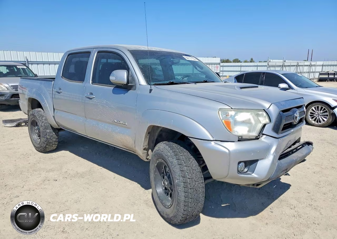 2015 Toyota Tacoma V6 VIN:3TMLU4EN4FM180831 - 4