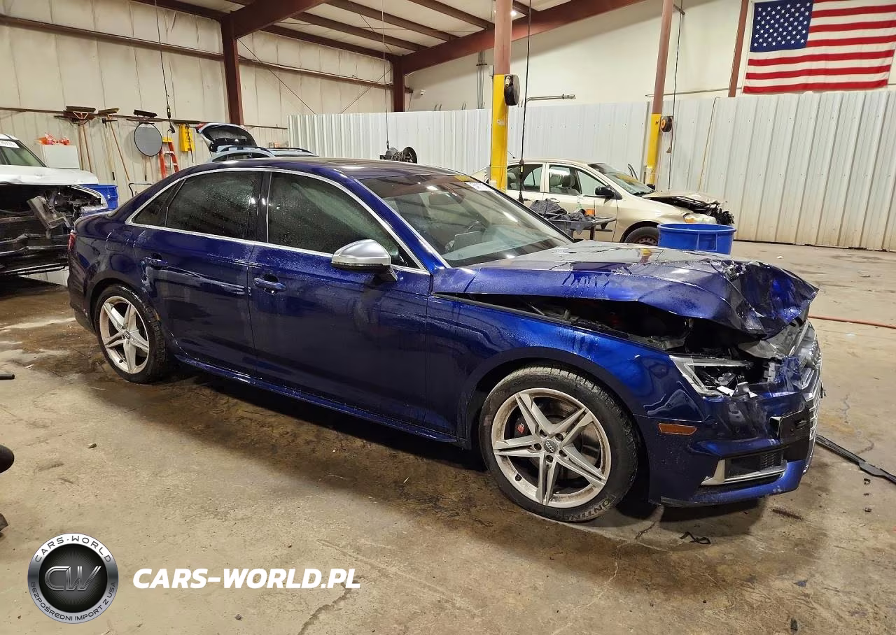 2018 Audi S4 Prestige VIN:WAUC4AF4XJA230140 - 4