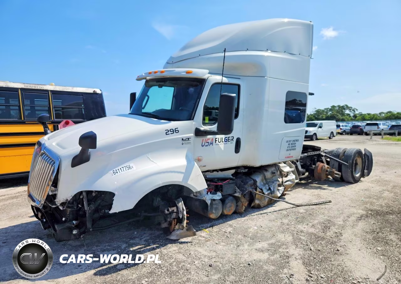 2023 International Lt625