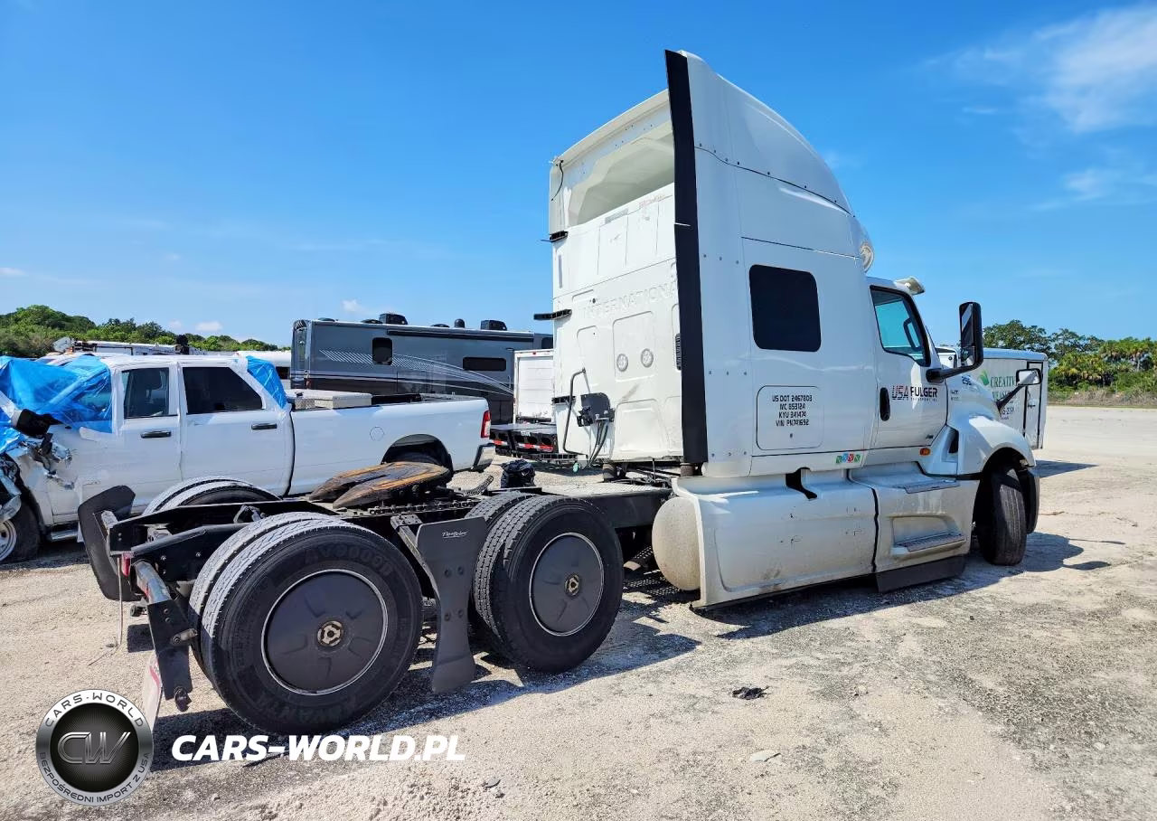 2023 International Lt625 VIN:3HSDZTZR6PN741692 - 3