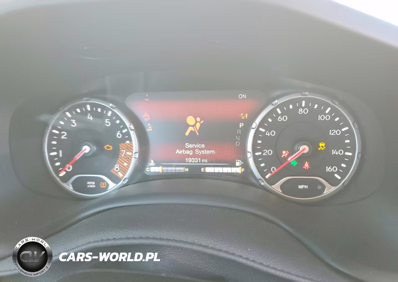 2023 Jeep Renegade Latitude VIN:ZACNJDB11PPP30419 - 9