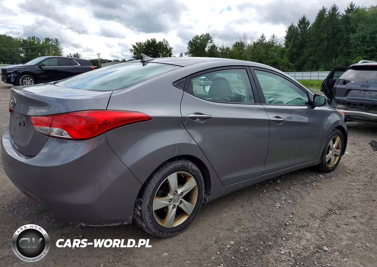 2013 Hyundai Elantra Gls VIN:5NPDH4AE8DH346270 - 3