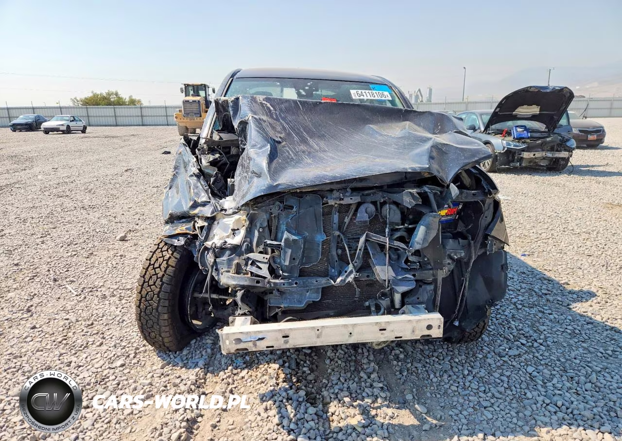 2019 Toyota Tacoma Sr V6 VIN:3TMCZ5AN8KM247308 - 5