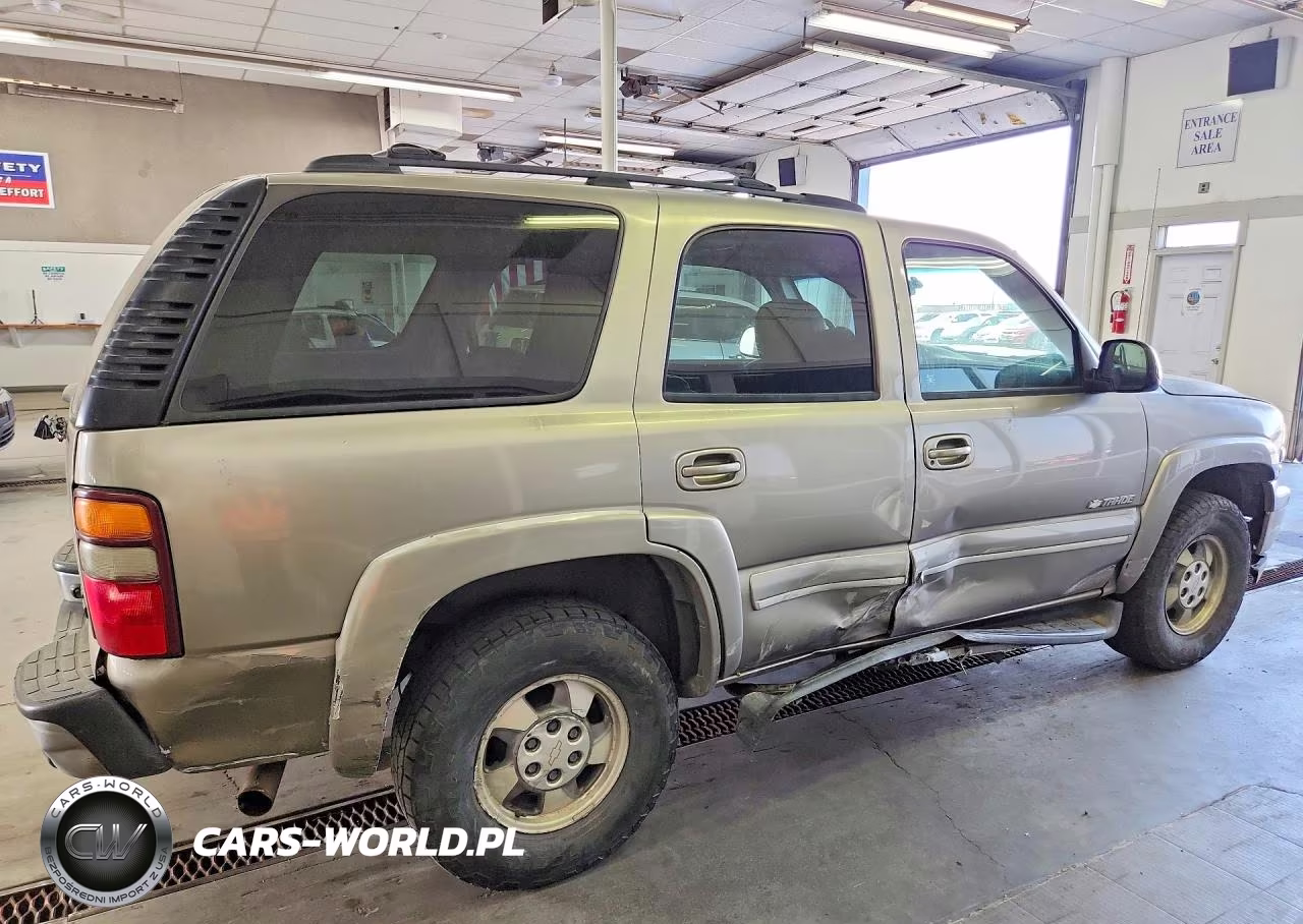 2003 Chevrolet Tahoe K1500 VIN:1GNEK13T13J317075 - 3