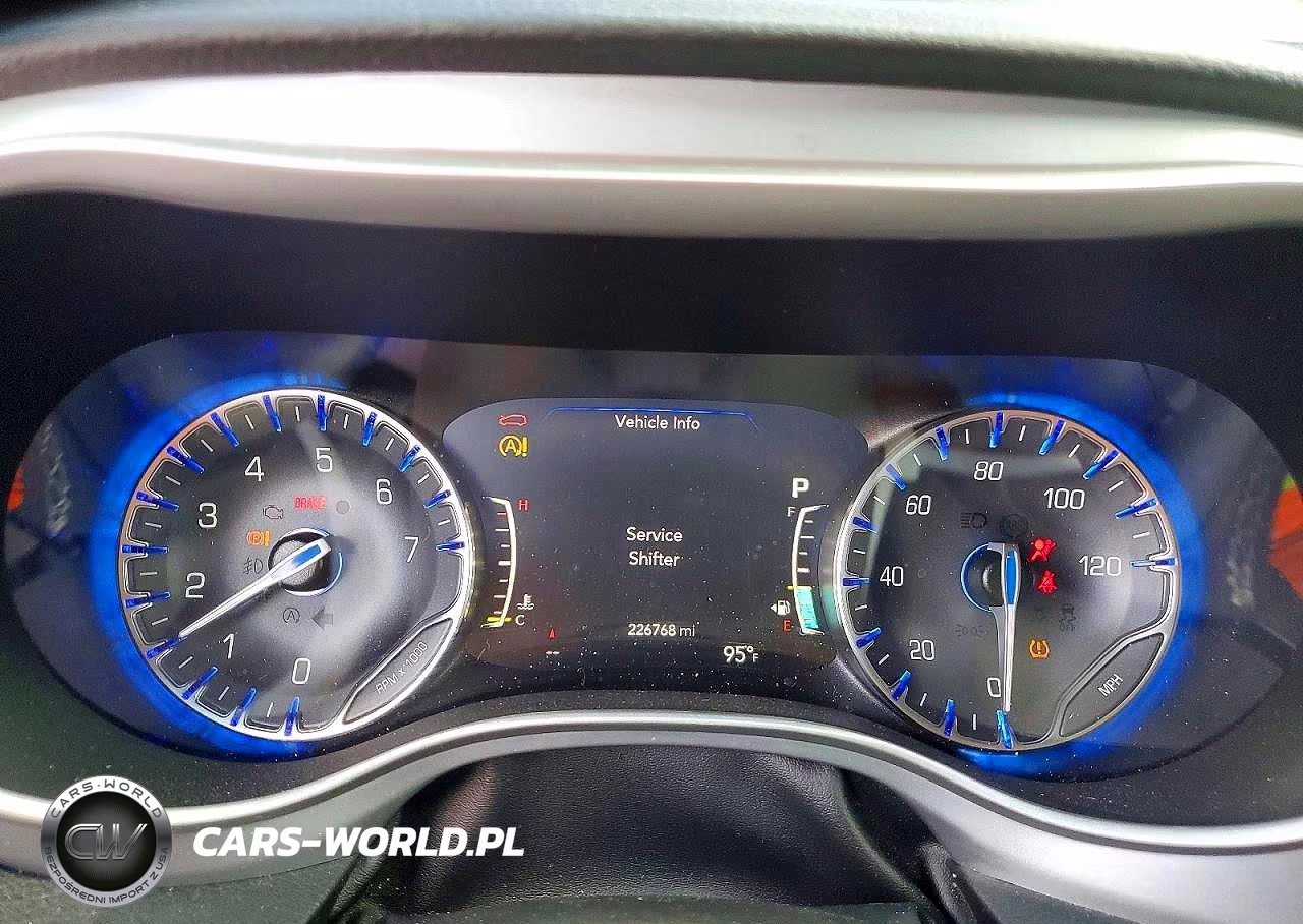 2022 Chrysler Pacifica Touring L VIN:2C4RC1BG8NR106997 - 9