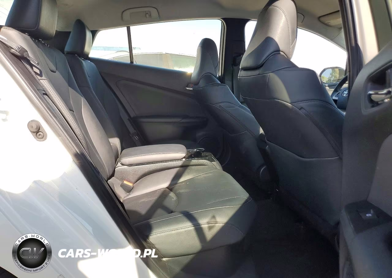 2017 Toyota Prius Prime Premium VIN:JTDKARFP4H3008157 - 10