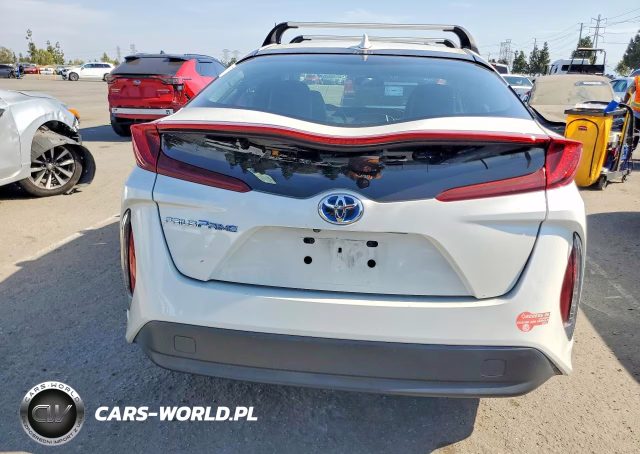 2017 Toyota Prius Prime Premium VIN:JTDKARFP4H3008157 - 6
