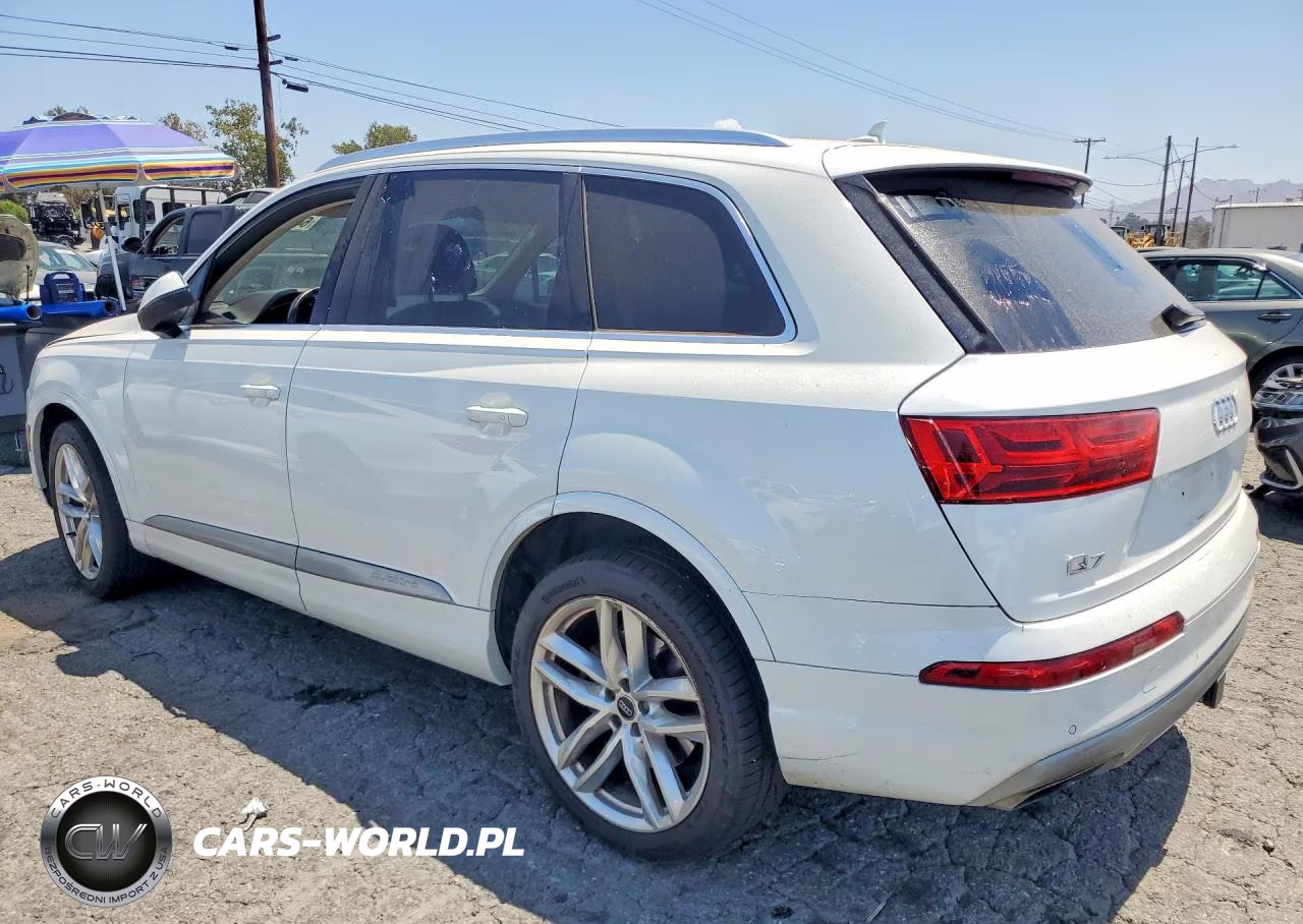 2017 Audi Q7 Prestige VIN:WA1VAAF79HD041867 - 2