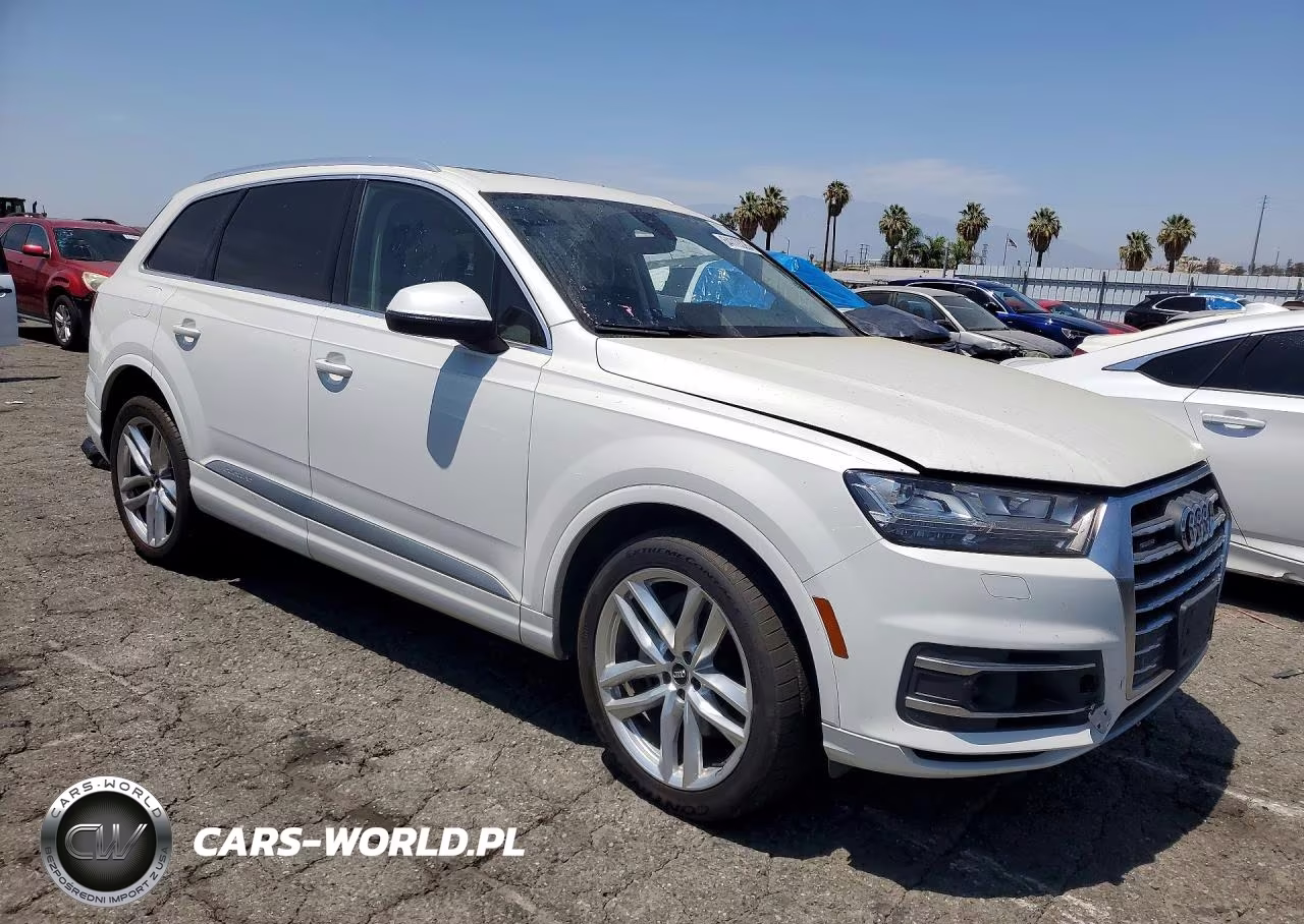 2017 Audi Q7 Prestige VIN:WA1VAAF79HD041867 - 4