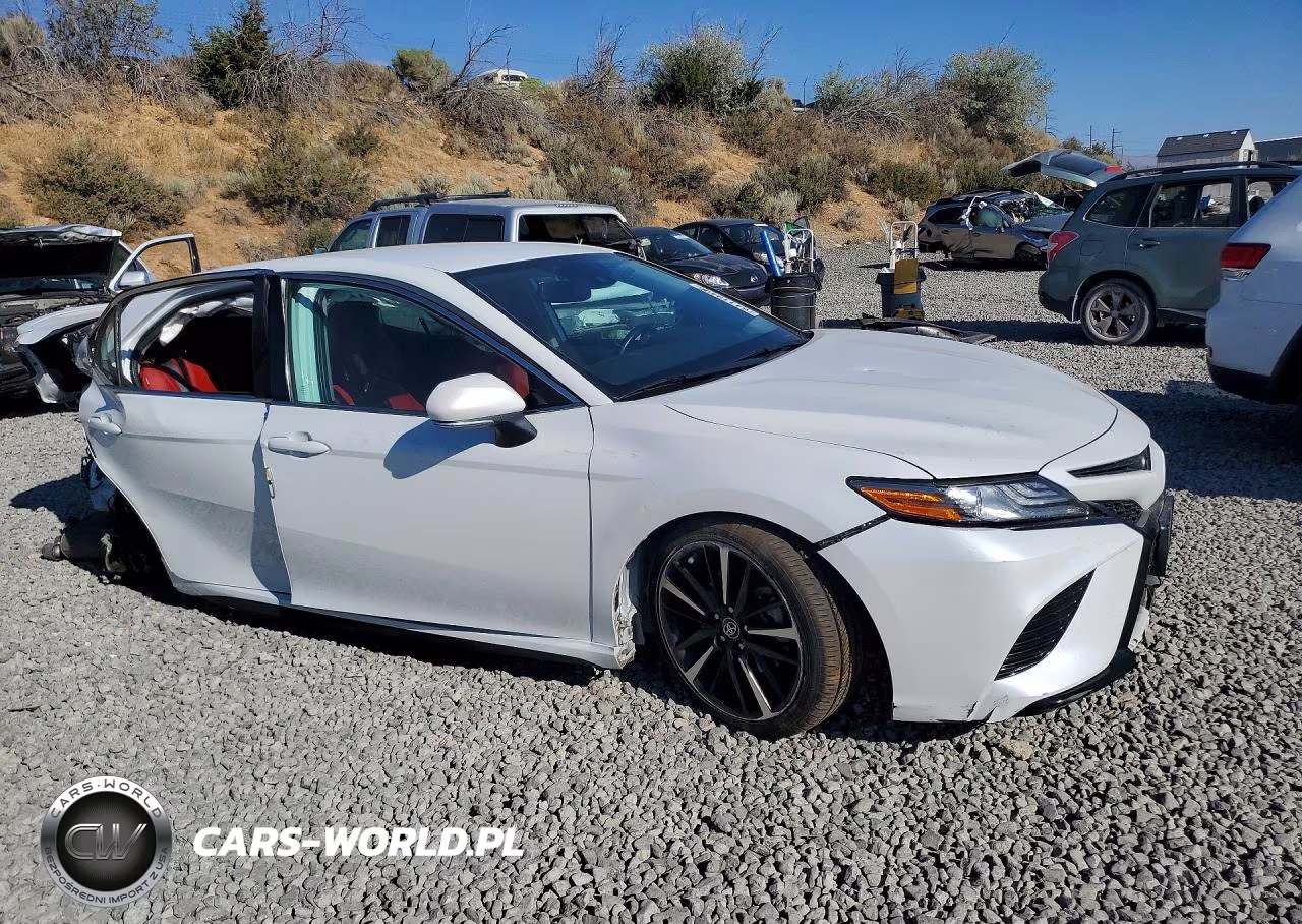 2019 Toyota Camry Xse VIN:4T1B61HK1KU300060 - 4