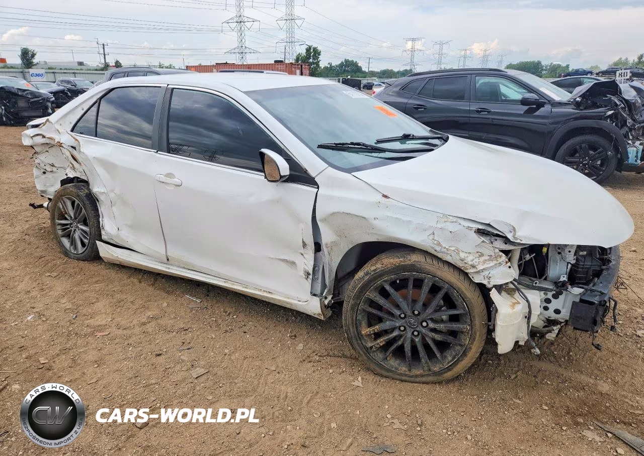 2016 Toyota Camry Se VIN:4T1BF1FK3GU250160 - 4