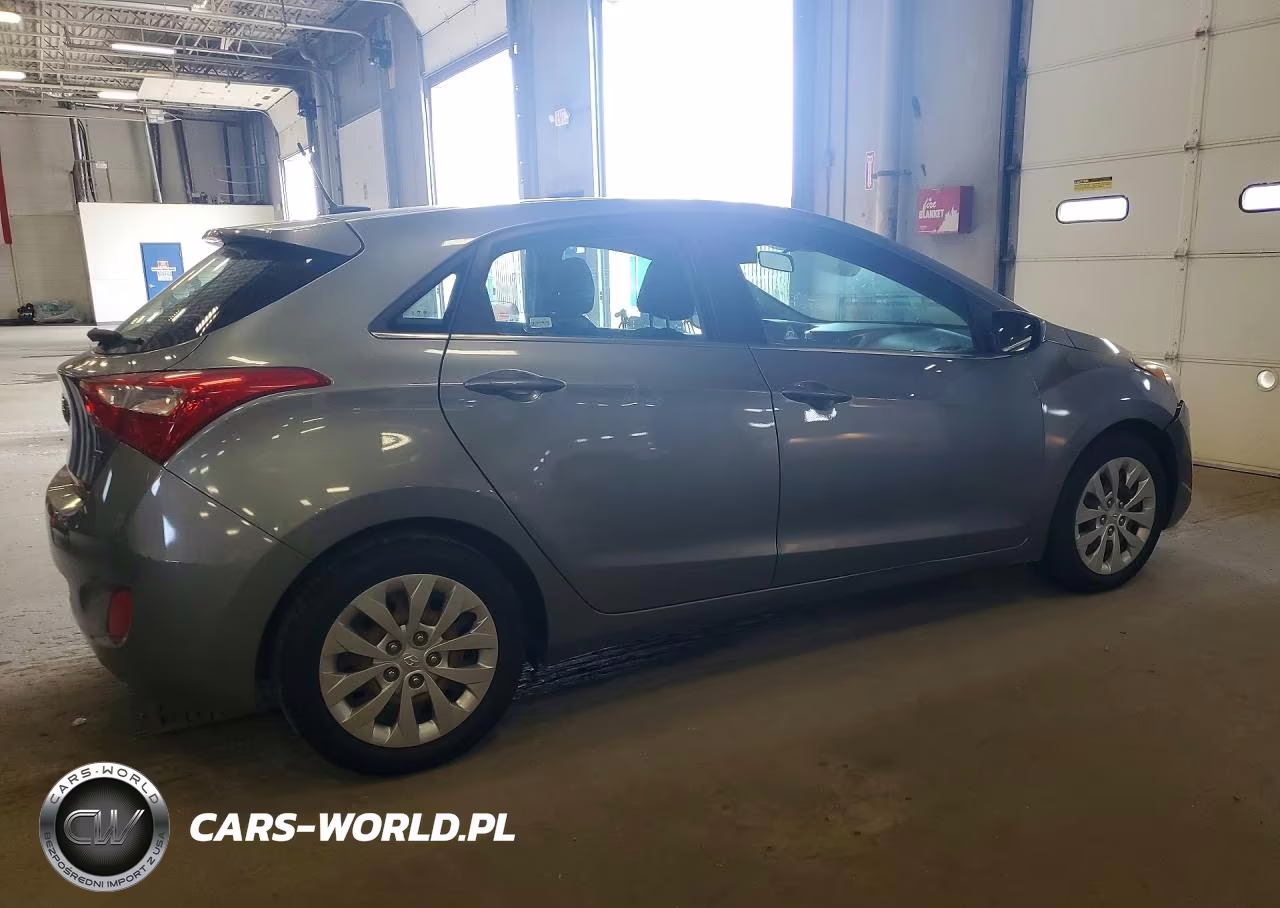 2017 Hyundai Elantra Gt VIN:KMHD35LH3HU376781 - 3