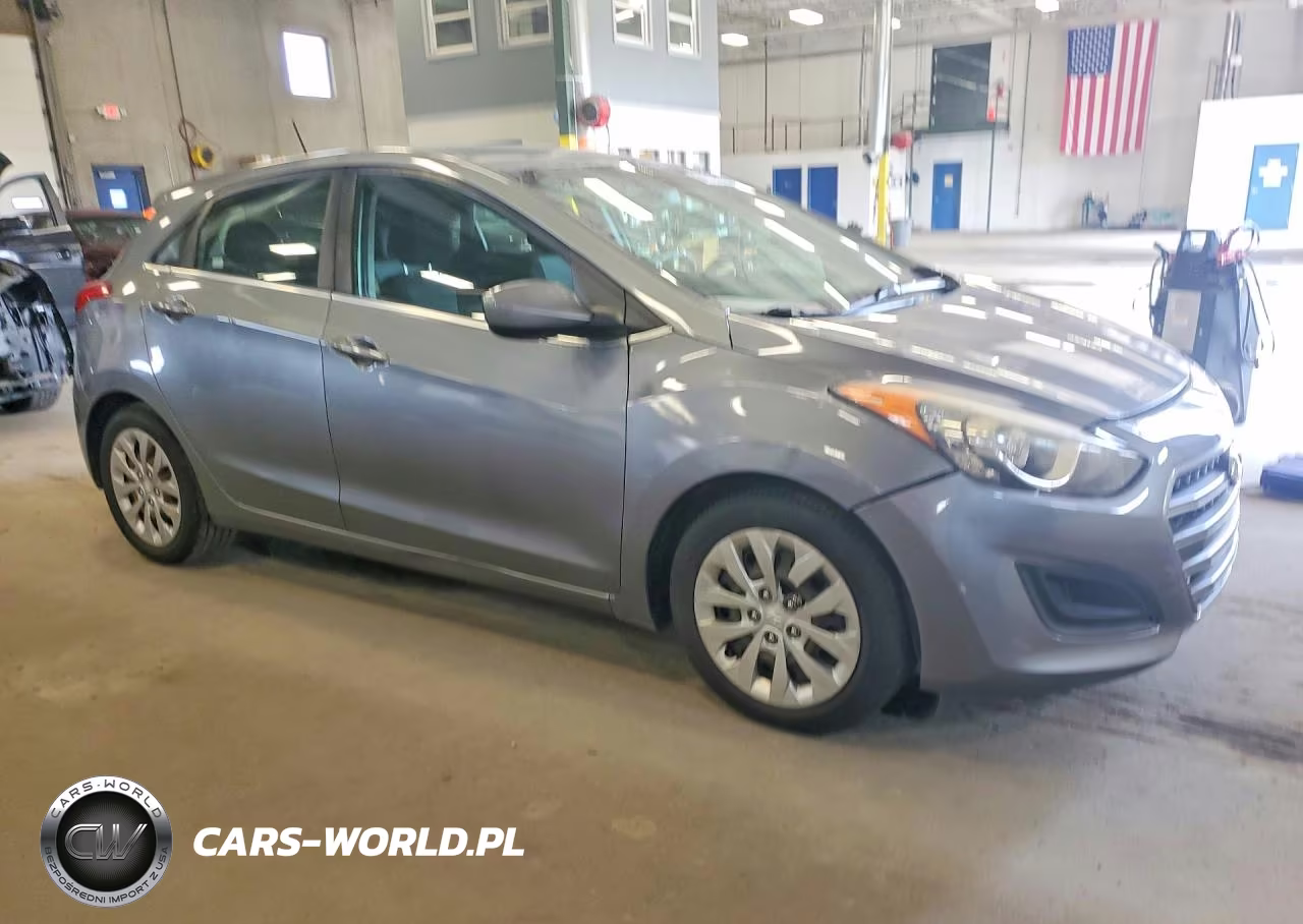2017 Hyundai Elantra Gt VIN:KMHD35LH3HU376781 - 4