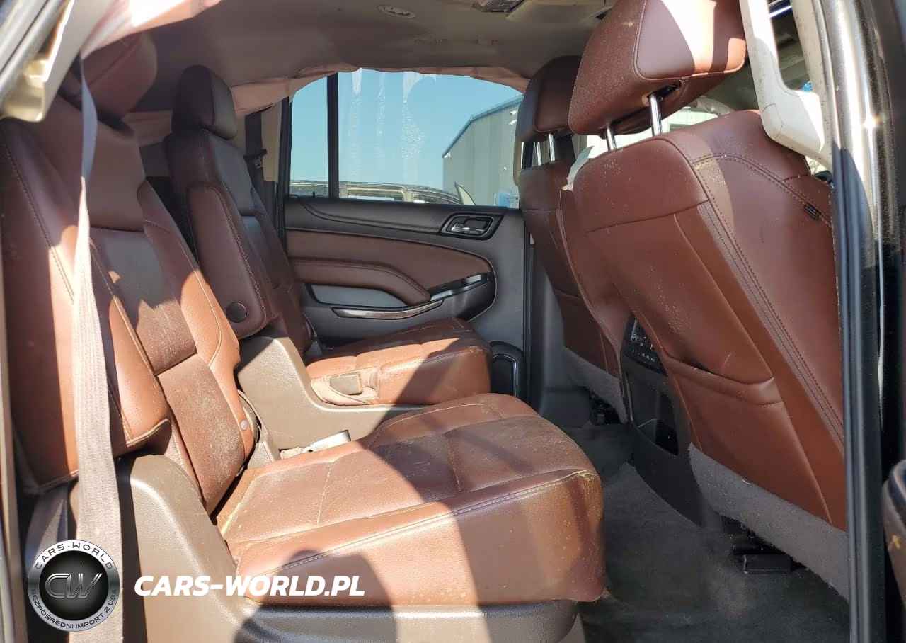 2017 Chevrolet Suburban K1500 Premier VIN:1GNSKJKC0HR117625 - 11