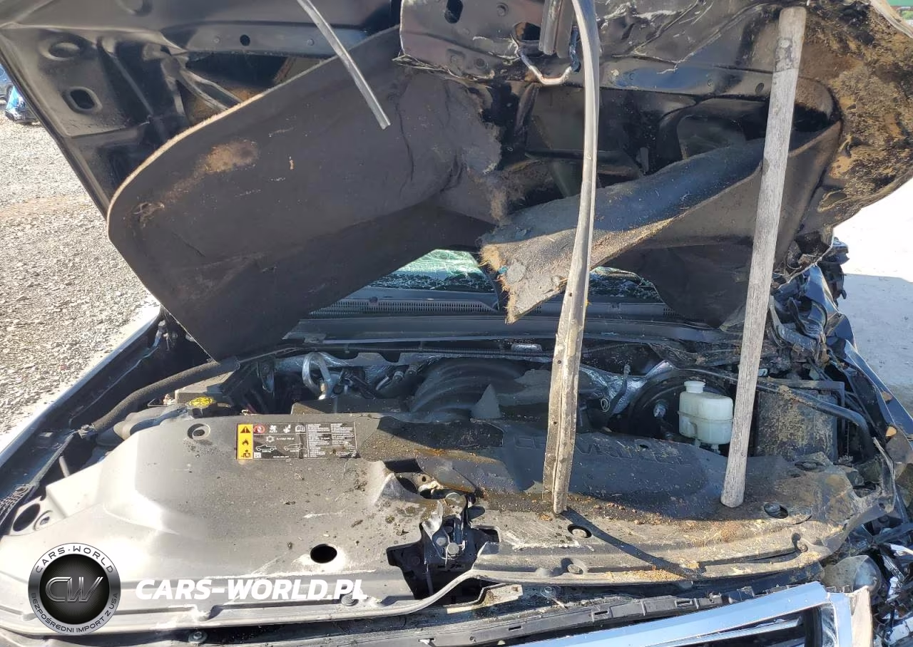 2017 Chevrolet Suburban K1500 Premier VIN:1GNSKJKC0HR117625 - 12
