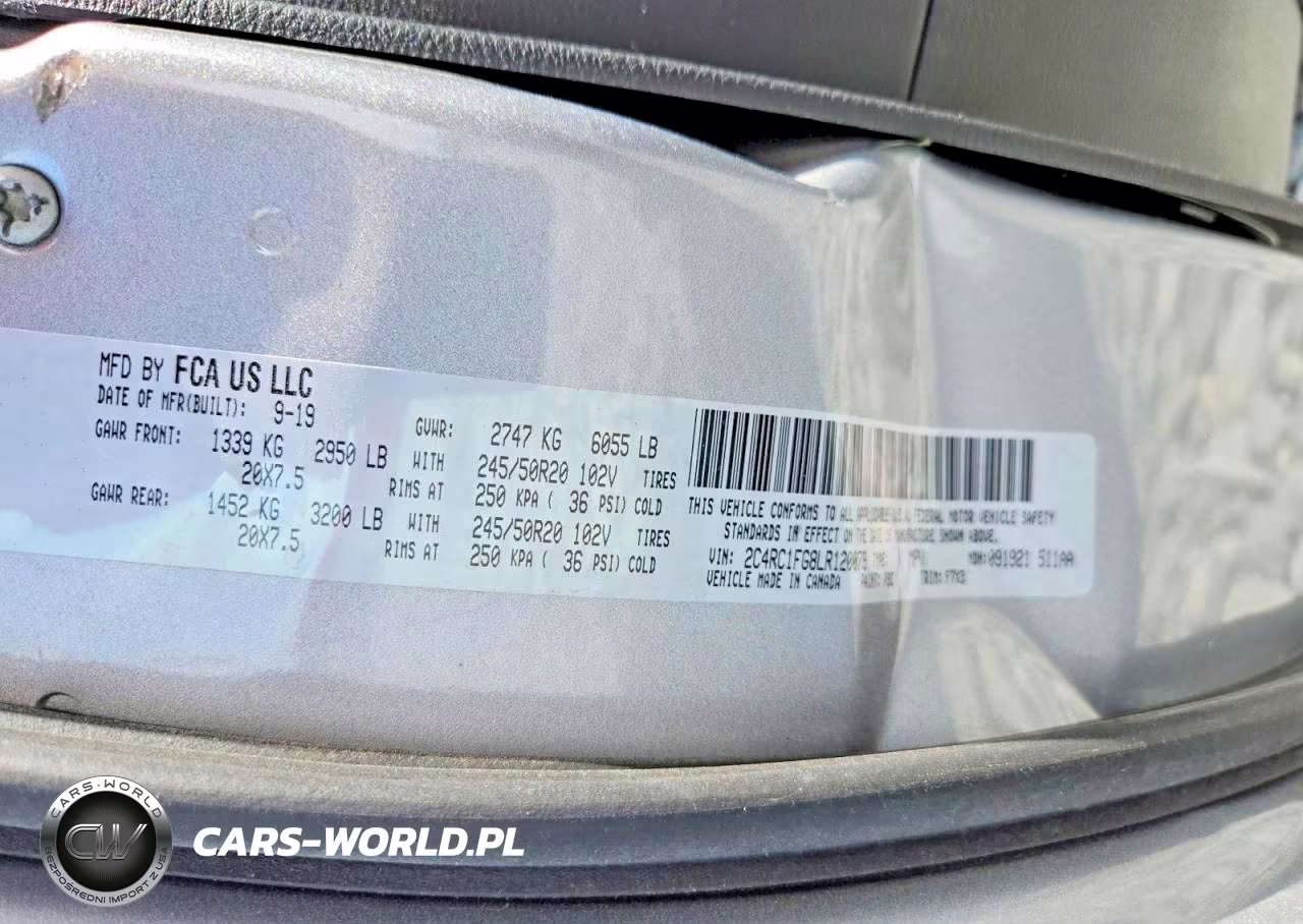 2020 Chrysler Pacifica Touring VIN:2C4RC1FG8LR120079 - 13