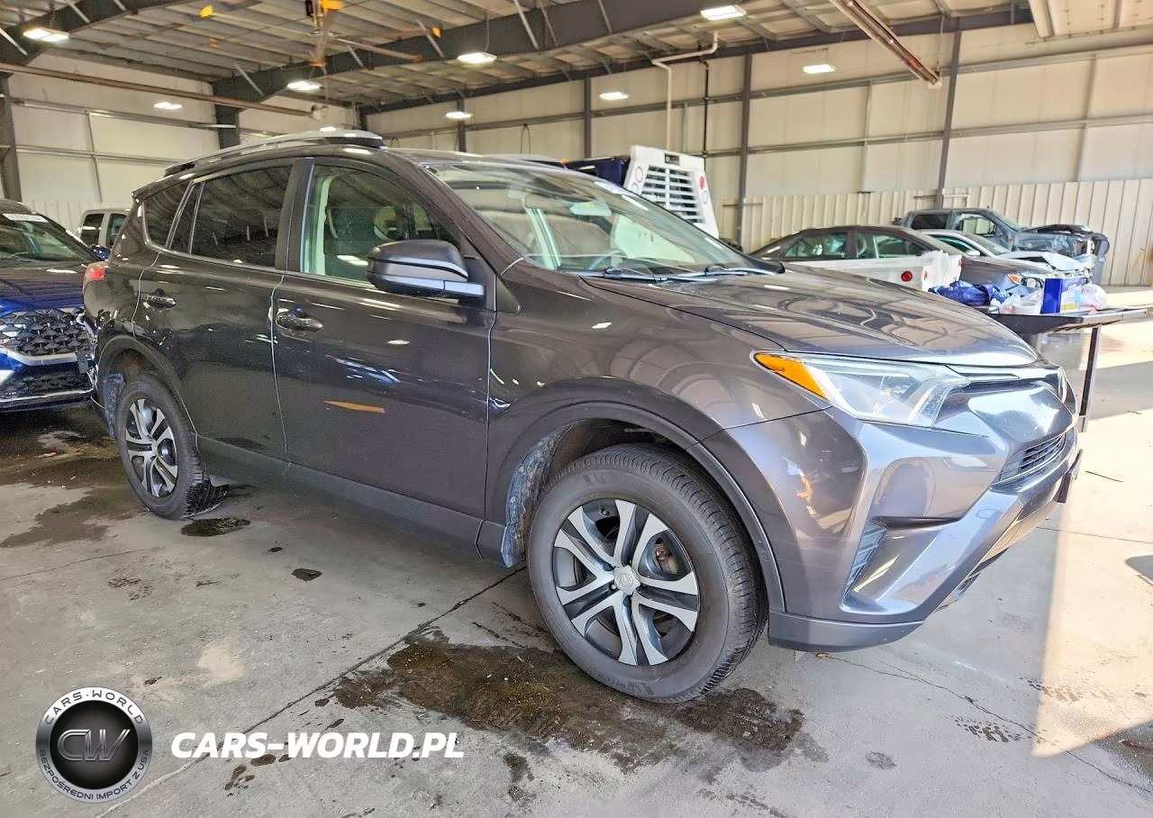 2018 Toyota Rav4 Le VIN:JTMBFREV0JJ736027 - 4
