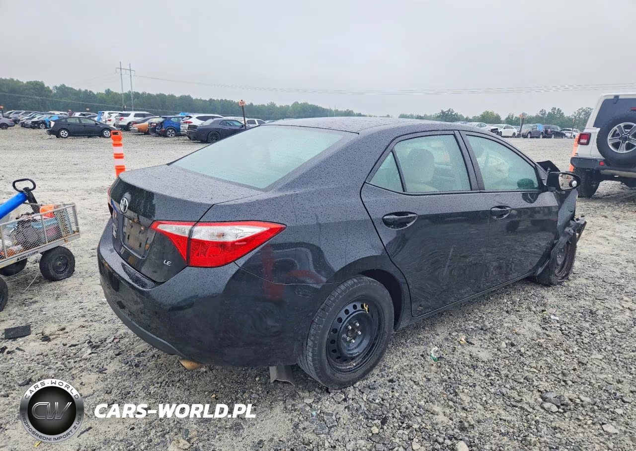2016 Toyota Corolla Le VIN:5YFBURHE8GP380853 - 3
