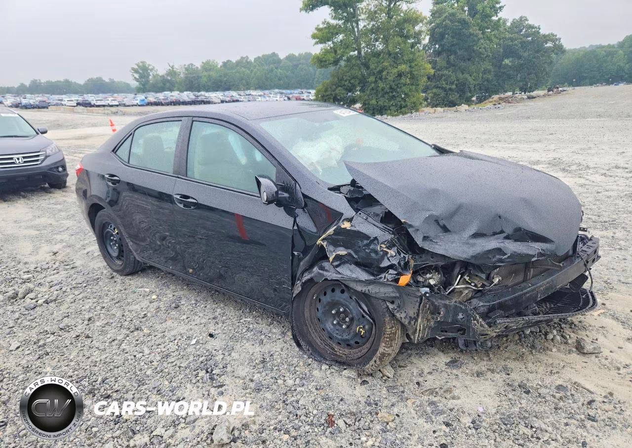 2016 Toyota Corolla Le VIN:5YFBURHE8GP380853 - 4