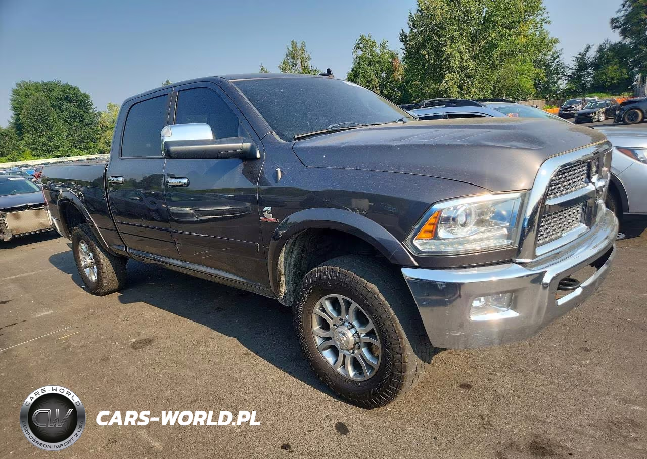 2015 Ram 2500 Laramie VIN:3C6UR5FL7FG673076 - 4