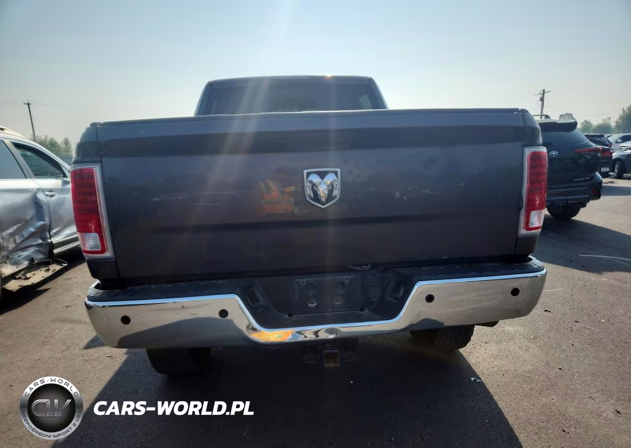 2015 Ram 2500 Laramie VIN:3C6UR5FL7FG673076 - 6