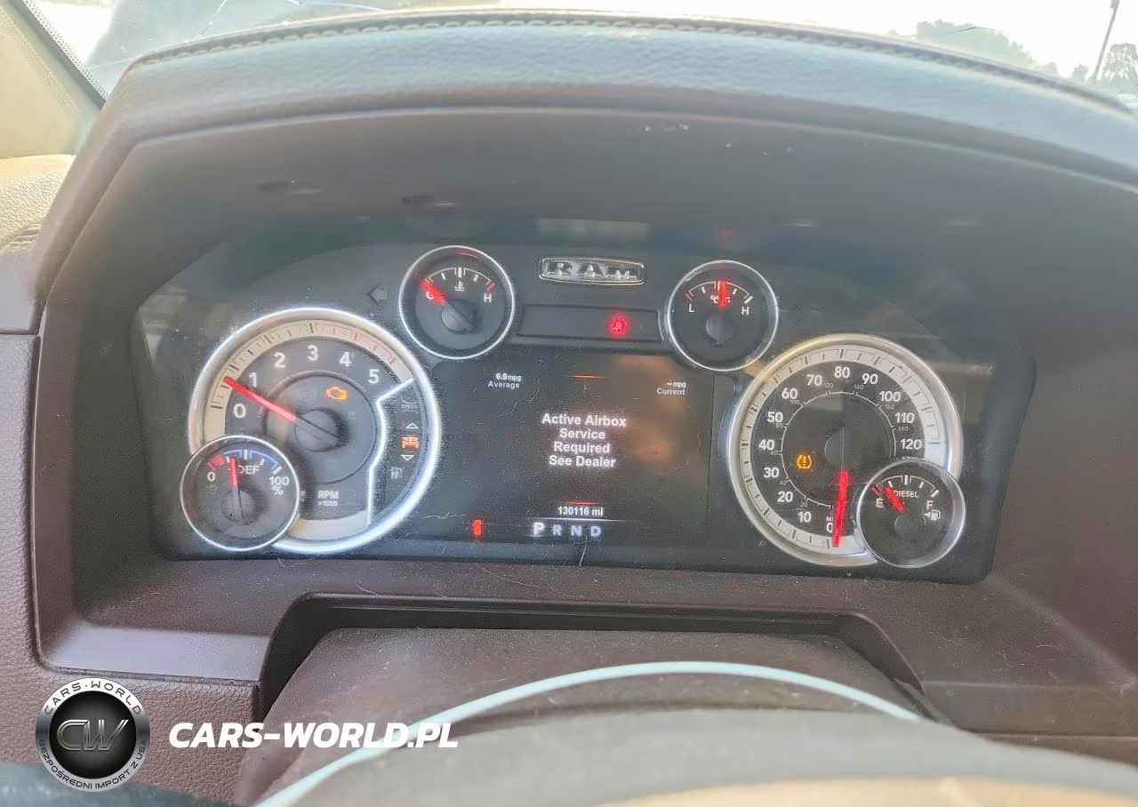 2015 Ram 2500 Laramie VIN:3C6UR5FL7FG673076 - 9