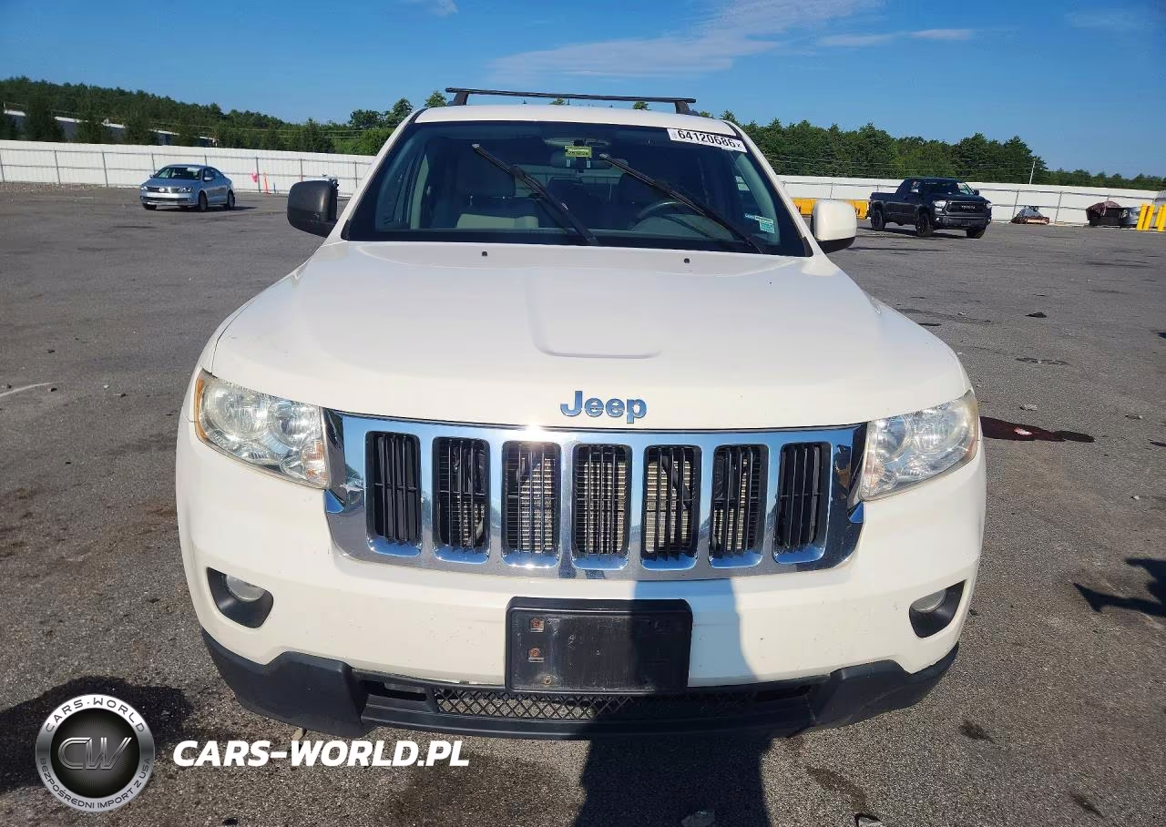 2011 Jeep Grand Cherokee Laredo VIN:1J4RR4GG7BC552548 - 5