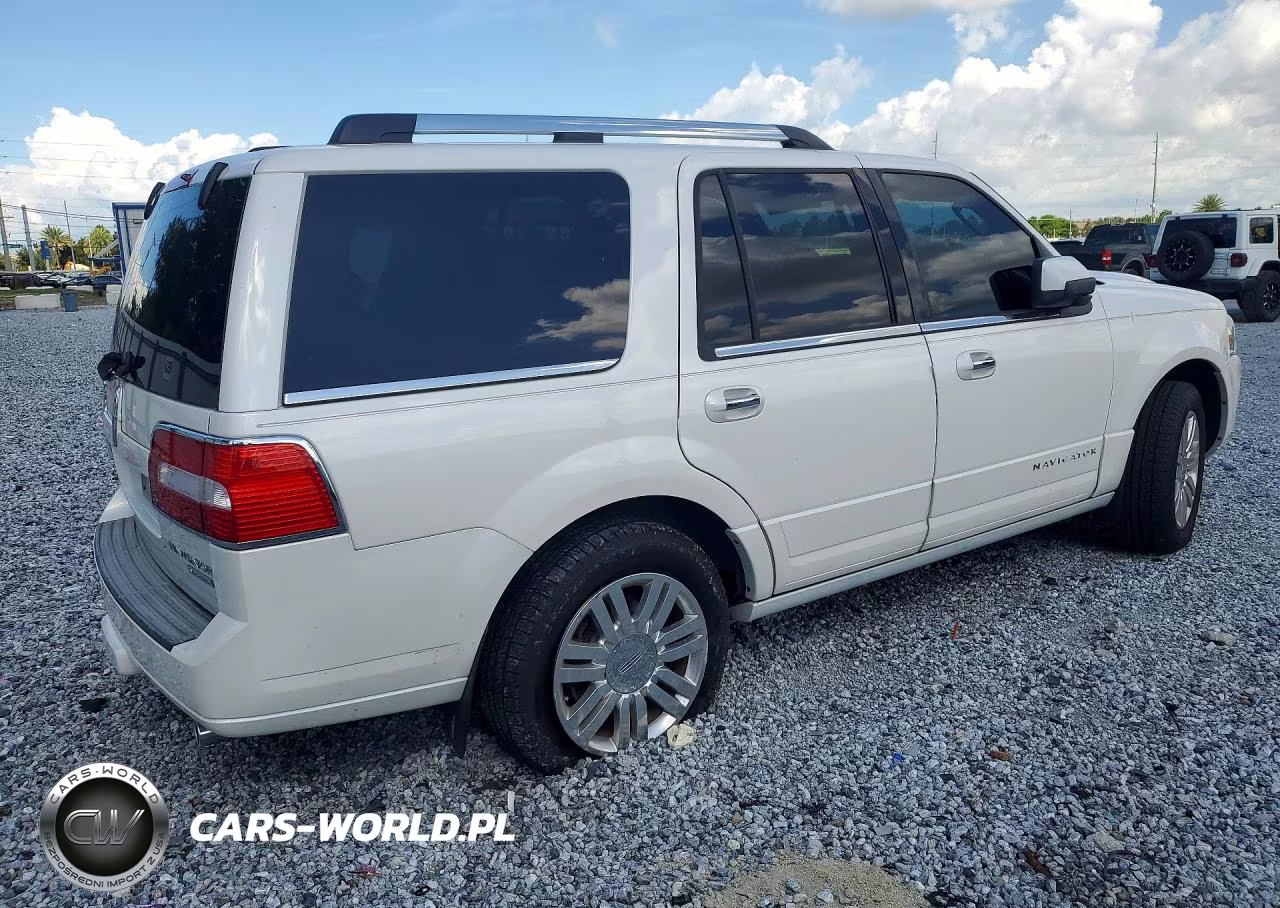 2012 Lincoln Navigator VIN:5LMJJ2J58CEL00618 - 3