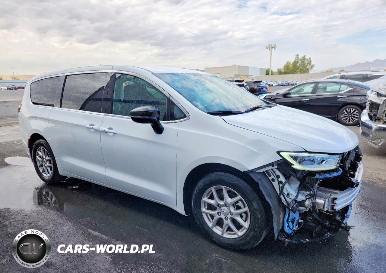 2025 Chrysler Pacifica Select VIN:2C4RC1BG7SR612462 - 4