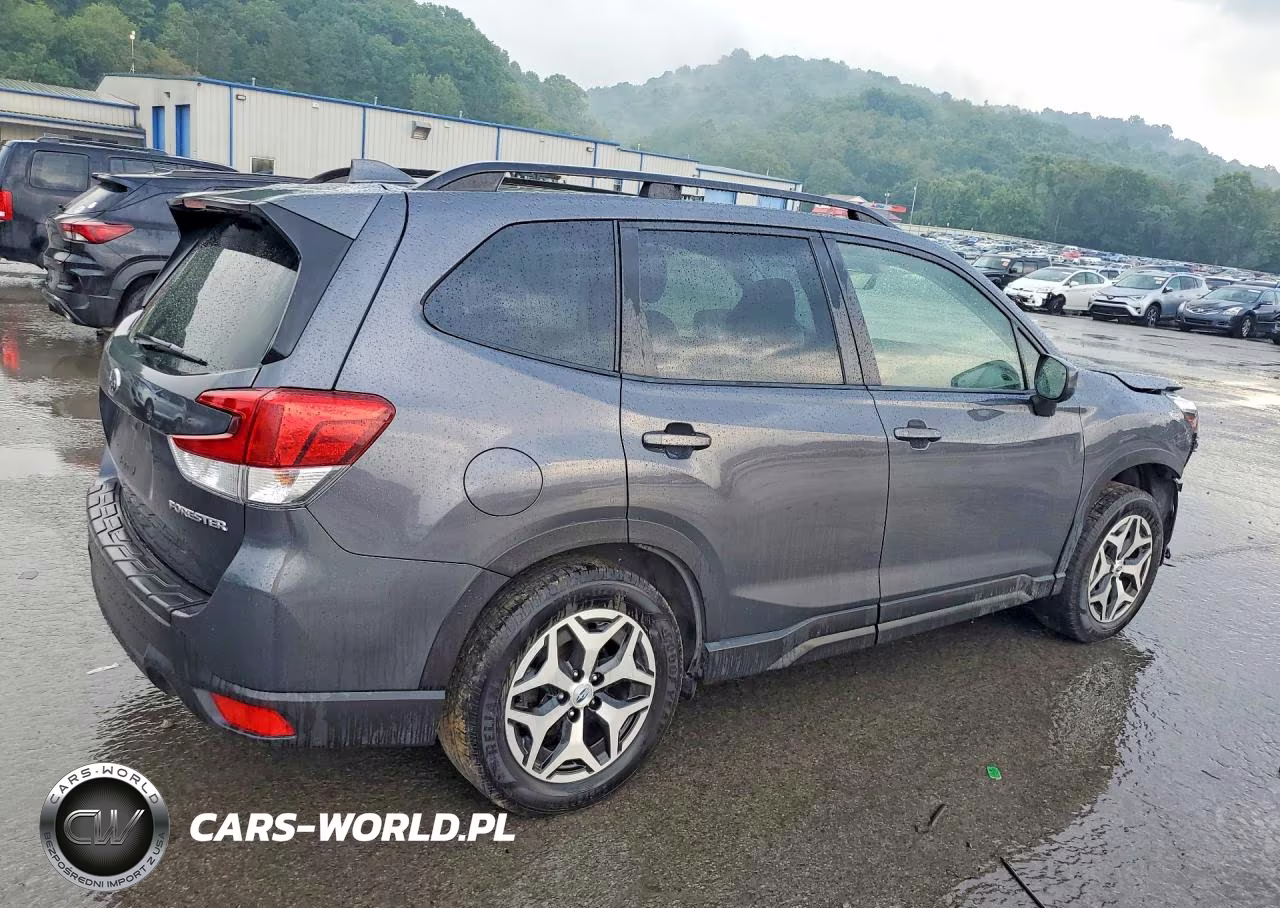 2021 Subaru Forester Premium VIN:JF2SKAJC3MH463664 - 3