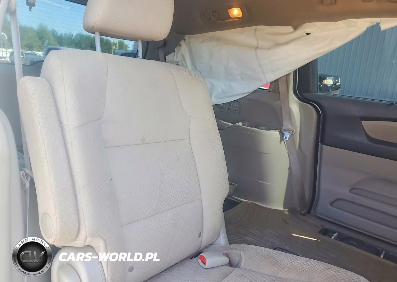 2016 Honda Odyssey Se VIN:5FNRL5H39GB121664 - 11