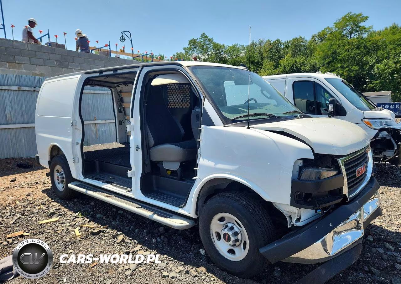 2025 GMC Savana G2500 Delivery Van VIN:1GTW7AFP2S1224304 - 4