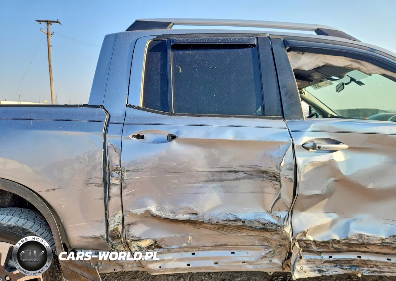 2017 Honda Ridgeline Rtl VIN:5FPYK3F51HB011336 - 10