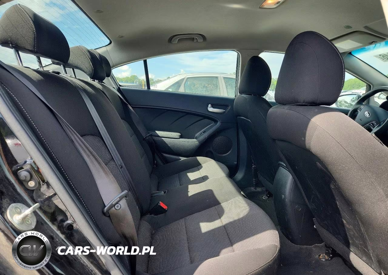 2018 Kia Forte Lx VIN:3KPFK4A76JE235244 - 10