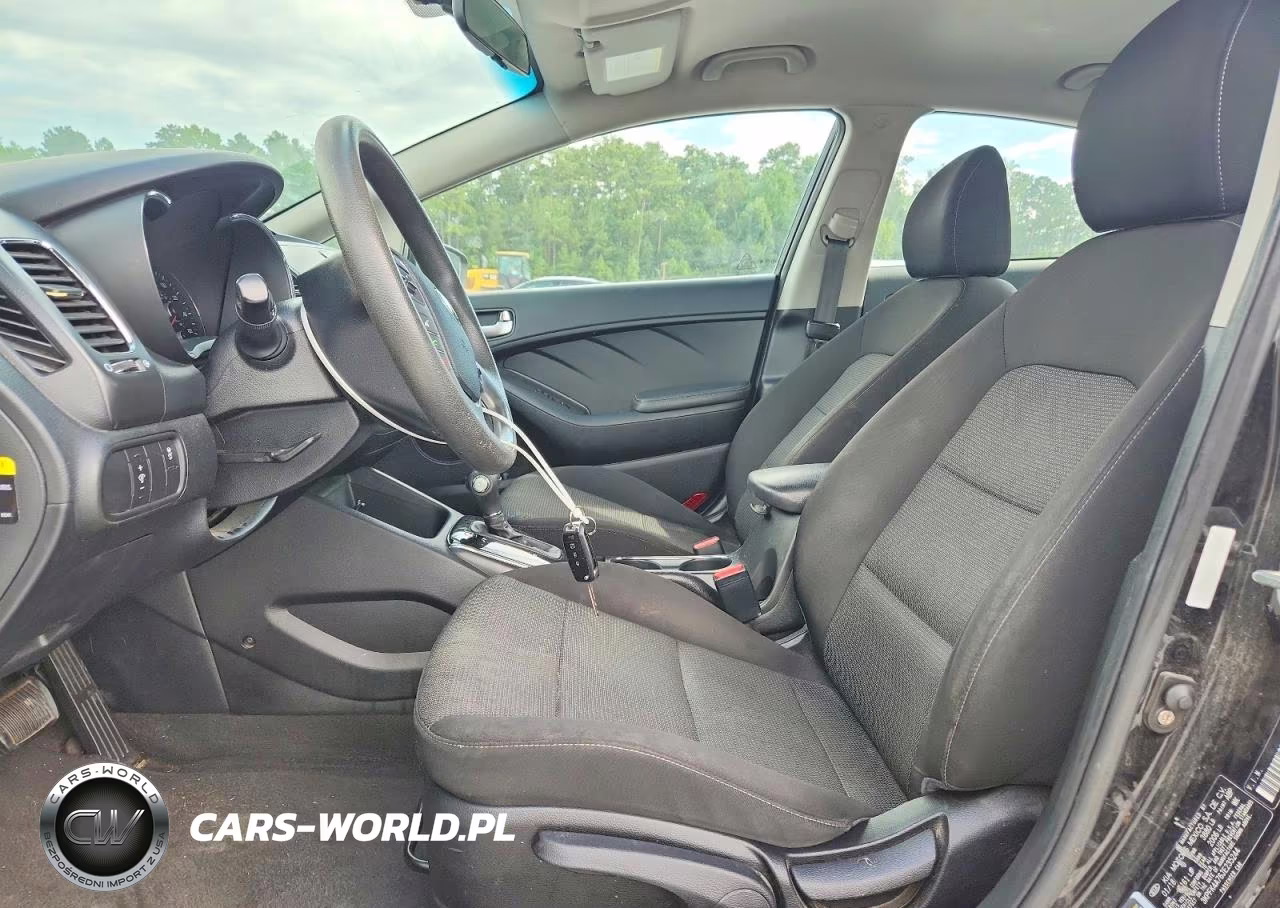 2018 Kia Forte Lx VIN:3KPFK4A76JE235244 - 7