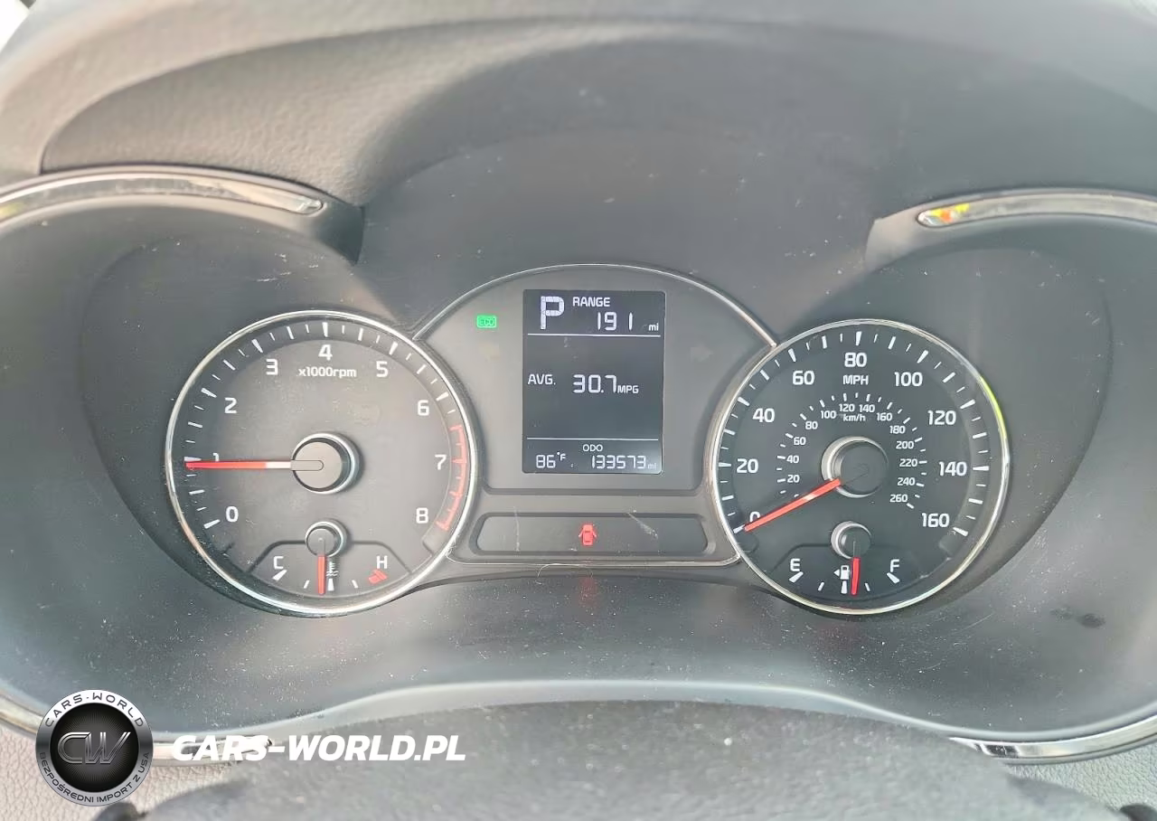2018 Kia Forte Lx VIN:3KPFK4A76JE235244 - 9