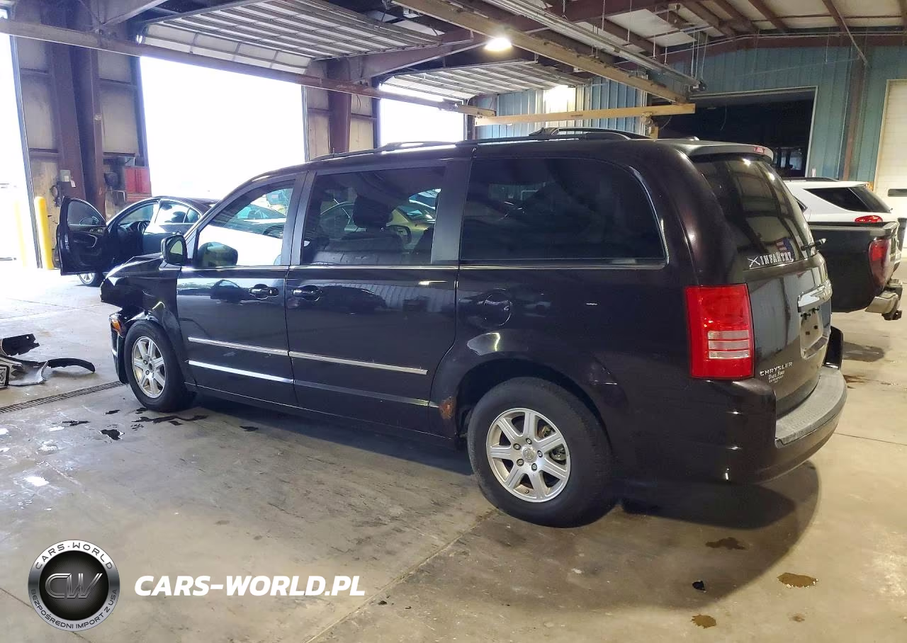 2010 Chrysler Town & Country Touring VIN:2A4RR5D15AR240059 - 2