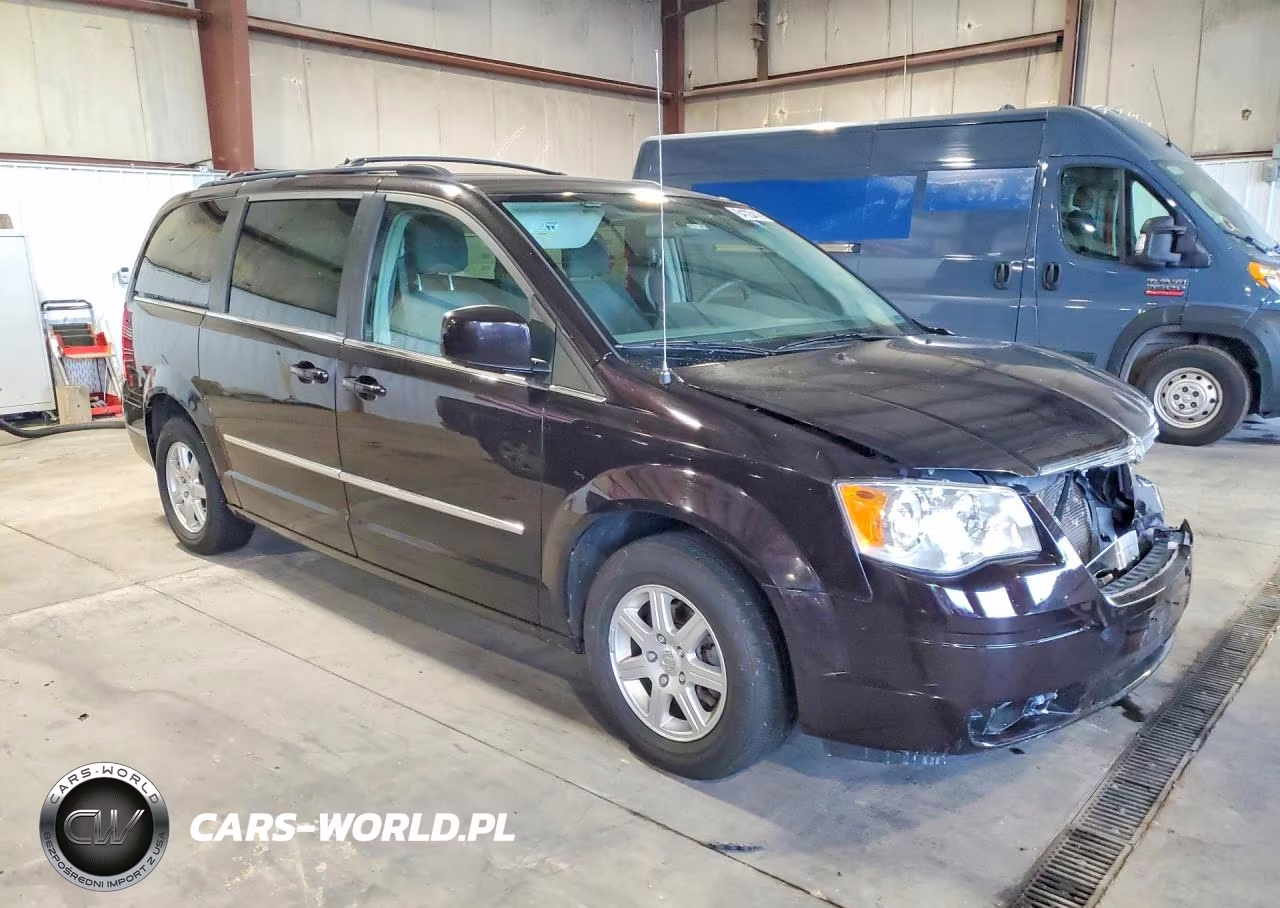 2010 Chrysler Town & Country Touring VIN:2A4RR5D15AR240059 - 4