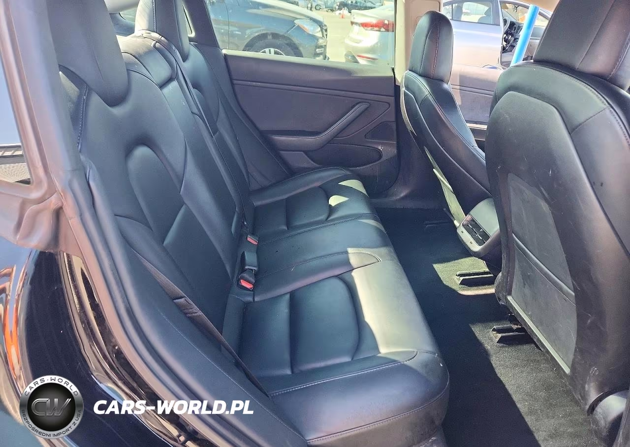 2019 Tesla Model 3 VIN:5YJ3E1EA7KF327120 - 10