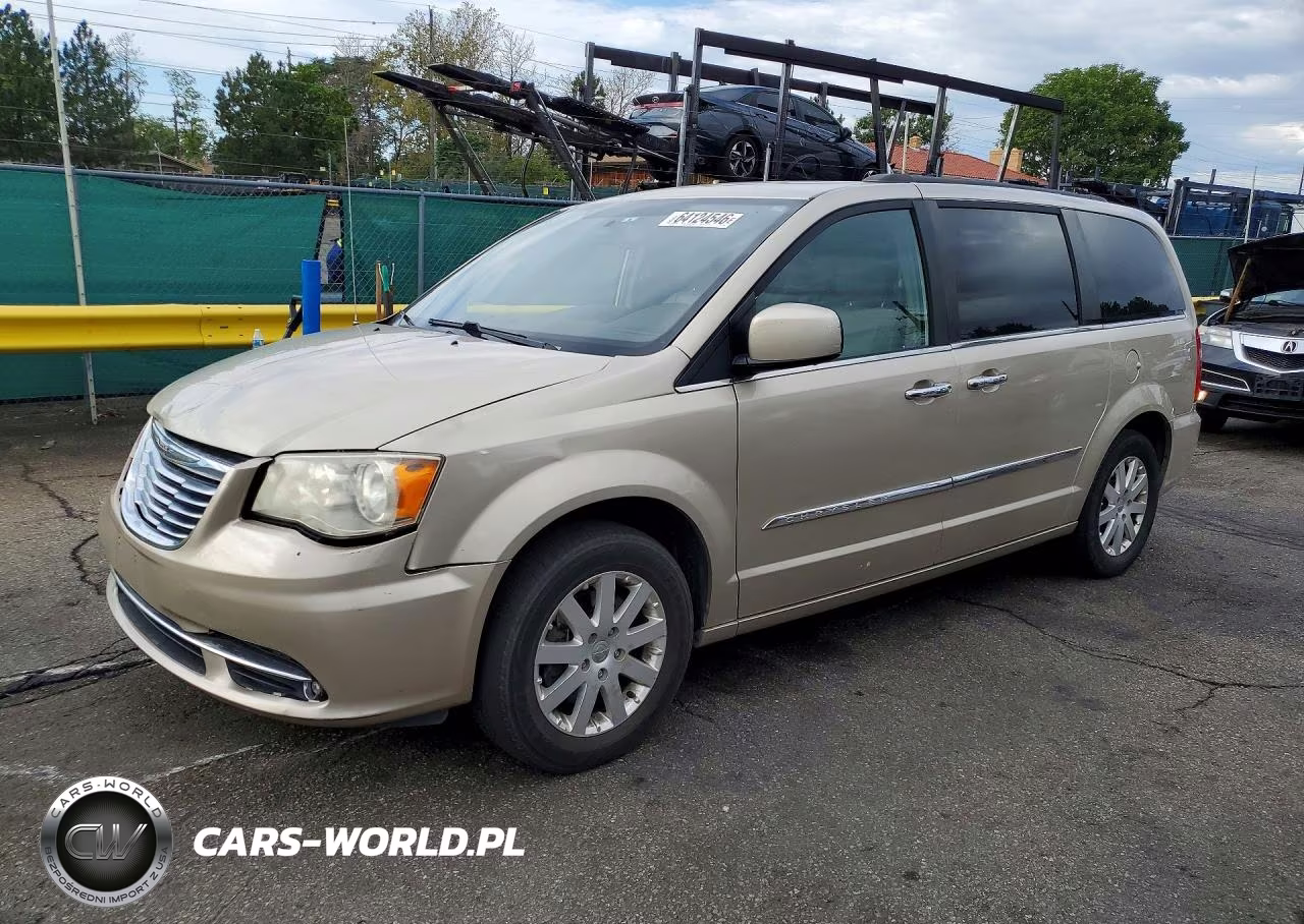 2015 Chrysler Town & Country Touring L – zdjęcie 1 z 13